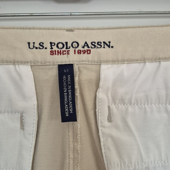 U.S. Polo Assn. Cream Flat Front Casual Shorts - Picture 3 of 9
